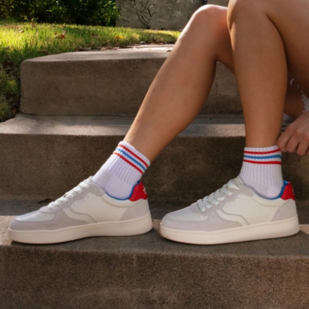 new Soludos Women's GENUINE  Leather Roma Sneaker  267 3M7T - Picture 7 of 7